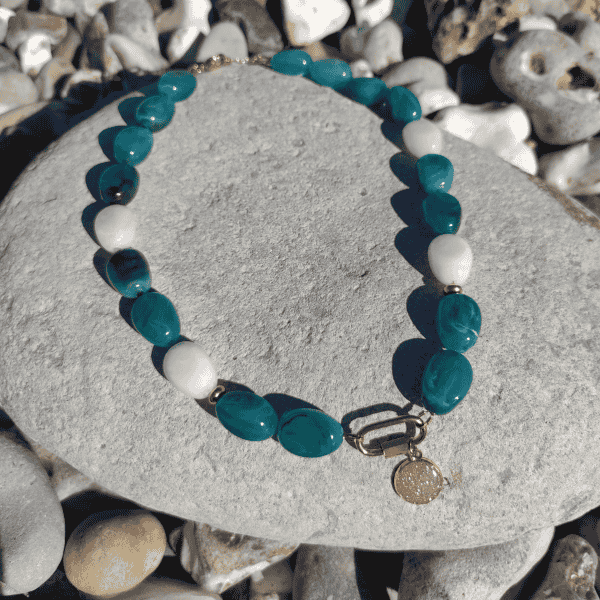 Collier Léonie - Emeraude et Crème