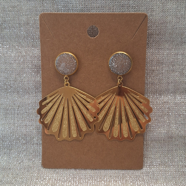 boucles oreille coeur portées